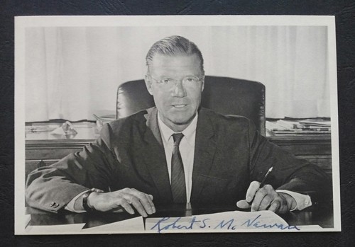 B1159 robert mcnamara - b1159,